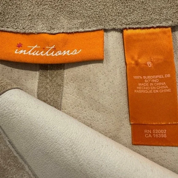 100% Suede Pencil Skirt Size 6 Tan Ruffle Hem Neutral Textured Classic Chic - Picture 4 of 7